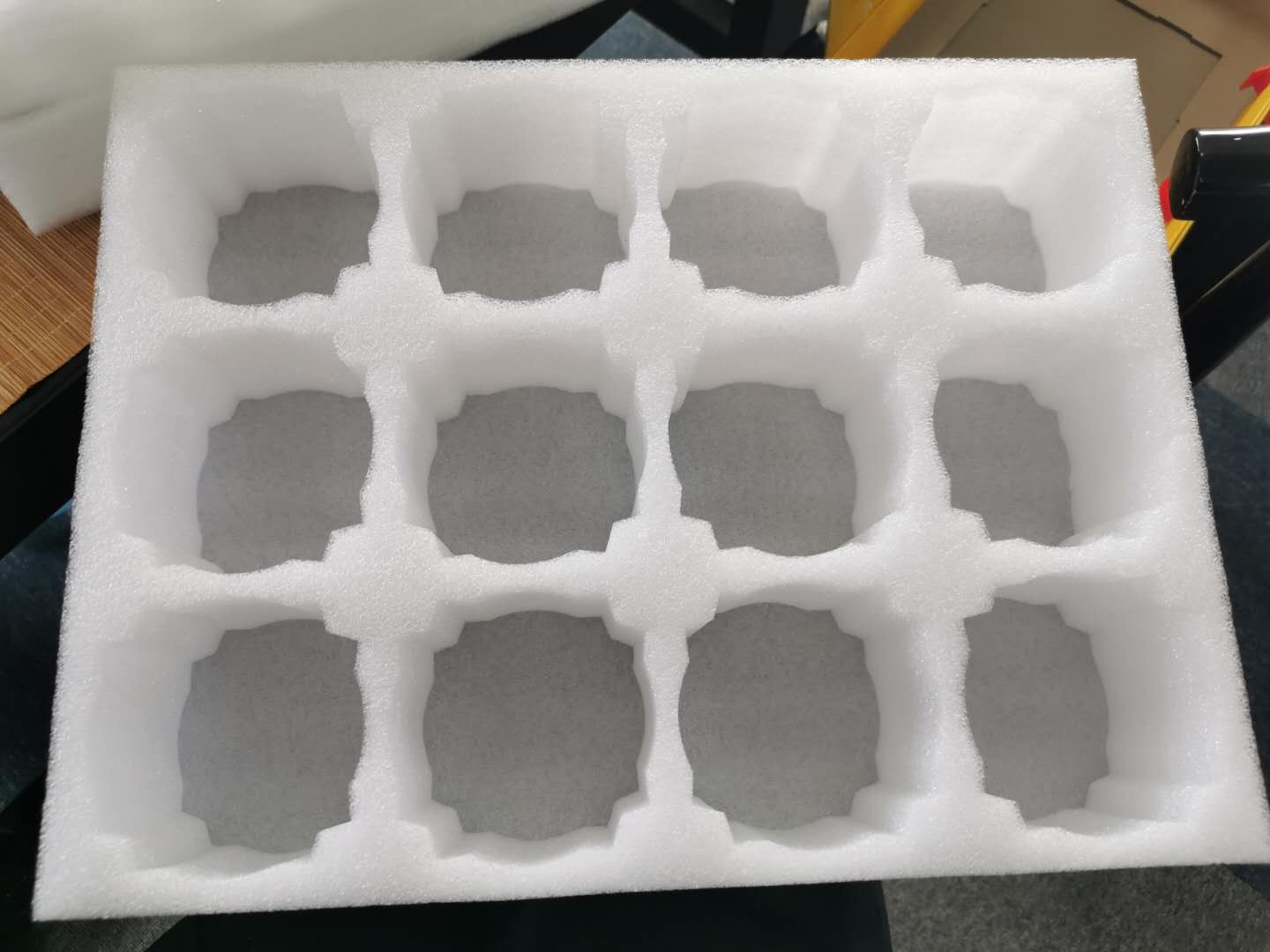 必知|水蜜桃內托定做的價格是怎么來的