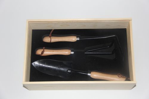 園藝工具套裝 EVA 泡棉內(nèi)襯應(yīng)用指南：從保護(hù)到美觀(guān)的客戶(hù)案例分享