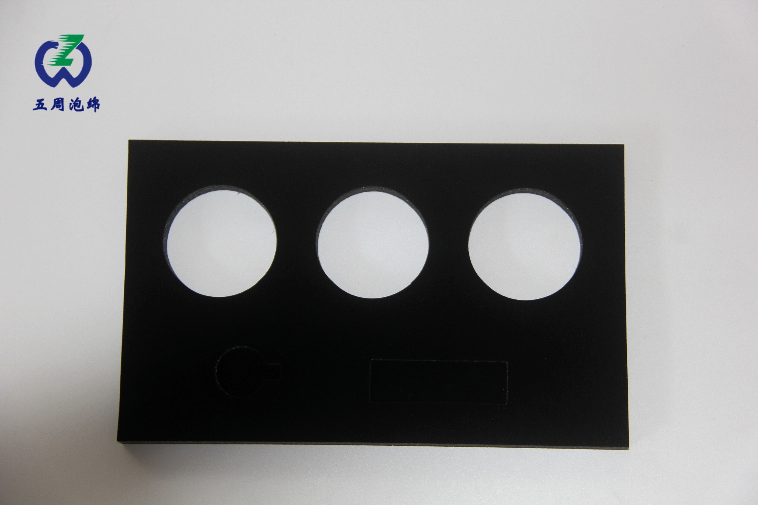 黑色防靜電 EVA 內(nèi)襯，精密電子元器件周轉(zhuǎn)防護(hù)內(nèi)托
